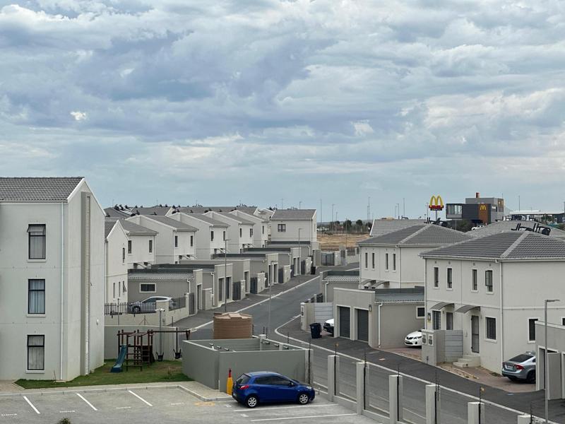 To Let 2 Bedroom Property for Rent in Parklands East Western Cape